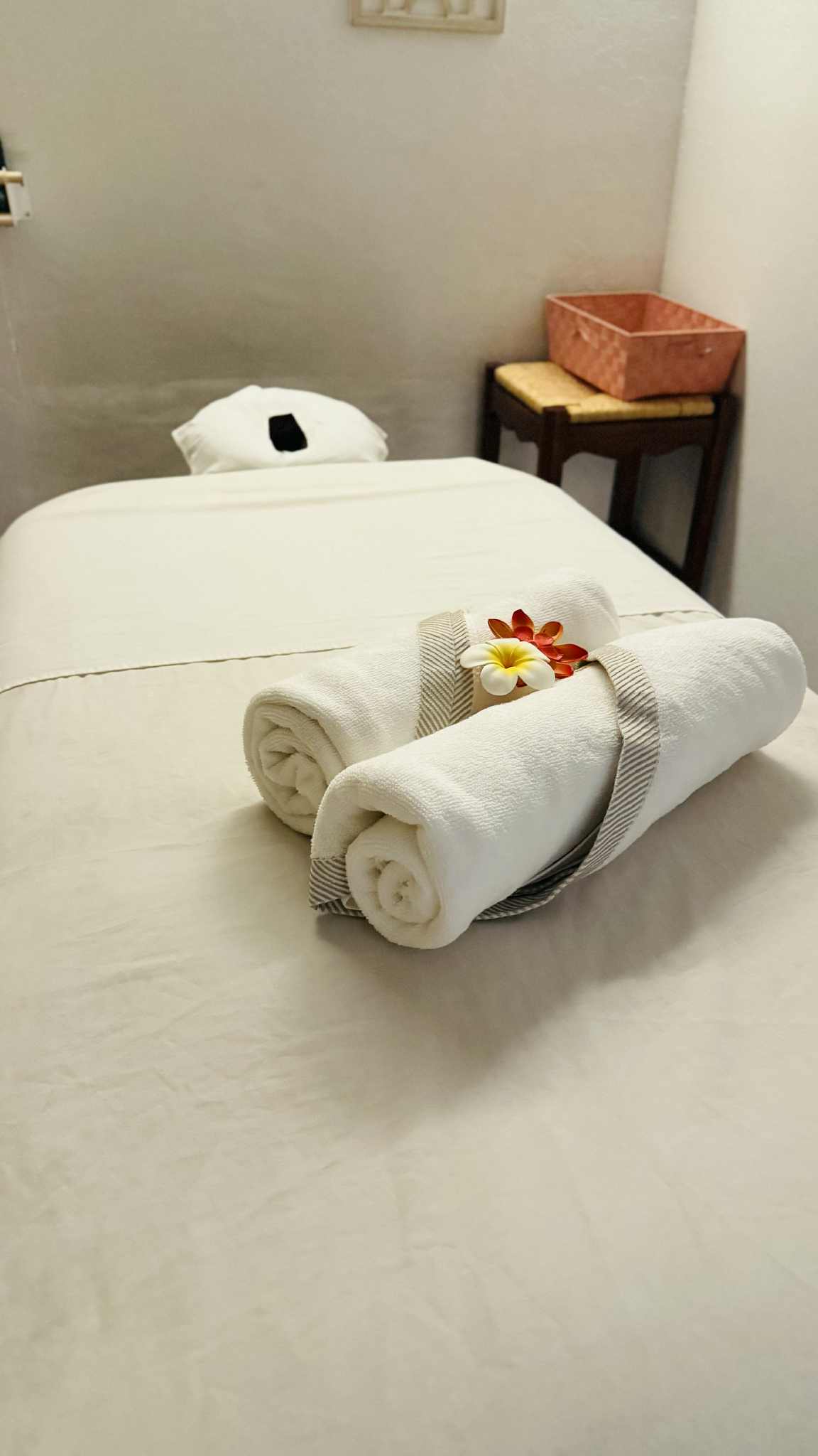 traditional massage table